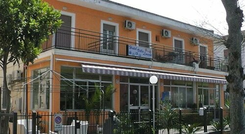 Hotel Villa Lorena, Забронировать Отель Мирамаре Римини