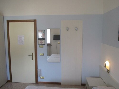 Hotel OScugnizzo 2, Забронировать Отель Отели Беллуно 3 звезды, 3*