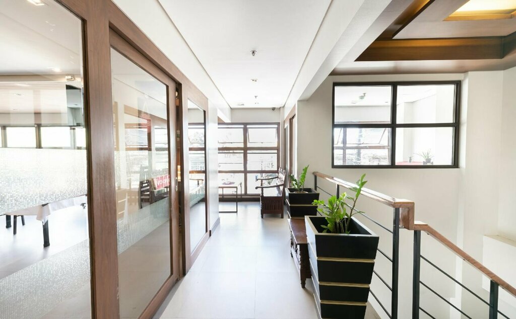 West Makati Hotel by Oyo