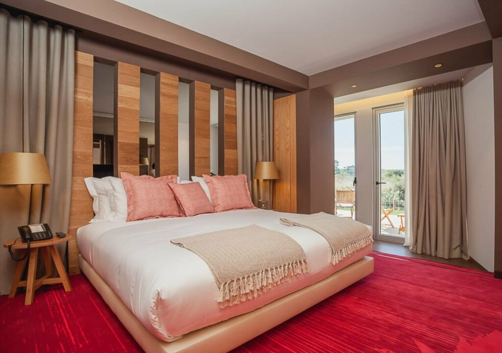 Отель Vale dAzenha Hotel and Residences