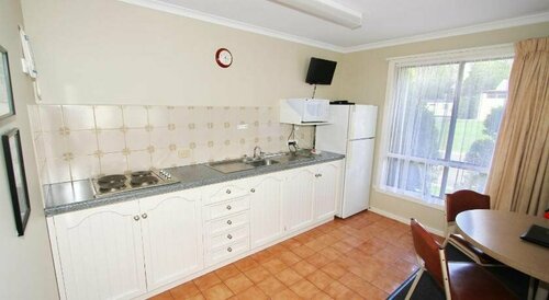 Wangaratta Caravan & Tourist Park, Забронировать Отель Отели Вангаратта с бассейном, рядом с Horseshoe Lagoon Bushland Reserve, Бассейн