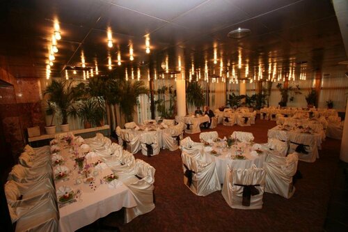 Hotel Lovech, Rezervovat Hotel Wellness hotely v Loveč, SPA
