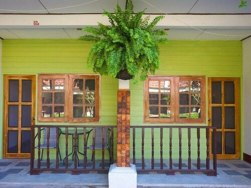 Hotel Siri, Забронировать Отель Отели Лампанг с завтраком, рядом с Wat Phra Kaeo Don Tao Suchadaram, Завтраки