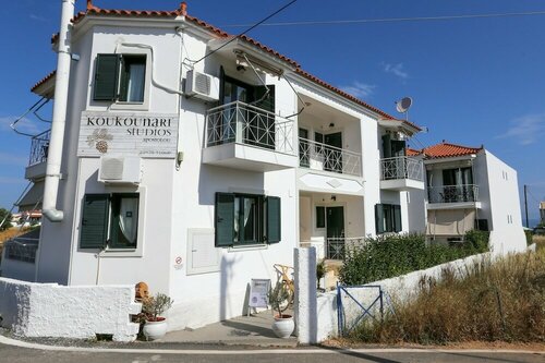 Koukounari Apartments, Rezerwuj Apartament Hotele w Skala z Basenem, Basen