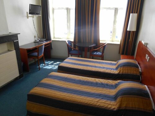 Hotel Old Tom, Забронировать Отель Ипр Westhoek, рядом с Мененские ворота
