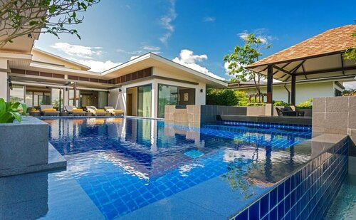 Casa Bay Luxury Pool Villas