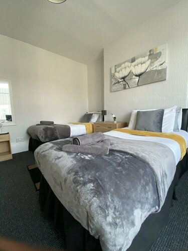 OYO Tudor Lodge - Redcar Beach, Забронировать Отель «постель и завтрак» Редкар Тиссайд