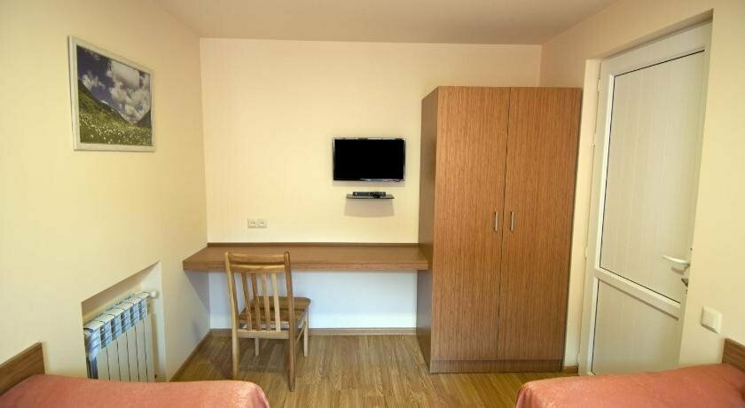 Albert House Hotel and Tours