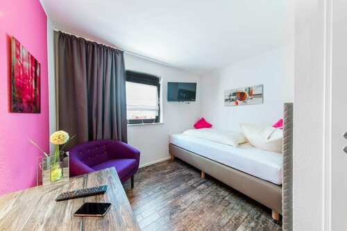 Hotel Sirrah, Reserva ahora Hotel Stuttgart Baden-Wurtemberg