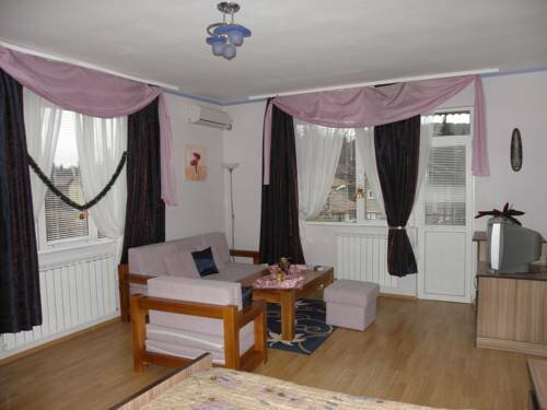 Family Hotel Vityaz House, Rezervovat Hotel Ladzhene 
