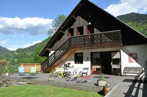 La Grange Aux Loups, Rezervasyon Bed and Breakfast Queige Savoie