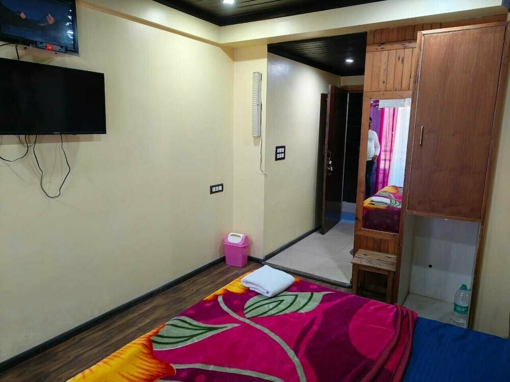 Janardan Resort Pangot