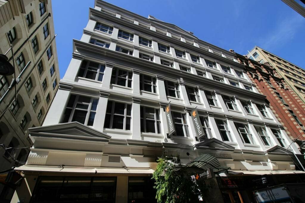Flinders House