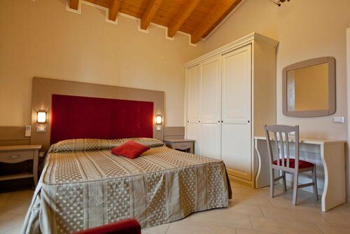 Agroturismo Garda Hill, Забронировать Отель Отели в центре Сояно-дель-Лаго с завтраком, отели в центре Сояно-дель-Лаго с завтраком