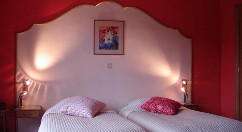 Hotel Le Chalet, Забронировать Шале Отели Люксембурга с парковкой, Парковка