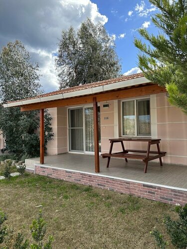 Rıdvan Apart Evleri, Book Pension Hoteller i Karaburun med pool, Swimmingpool