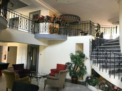 ‪Hotel Club Nina‬, Забронировать Отель Отели Эдремит с бассейном, Бассейн