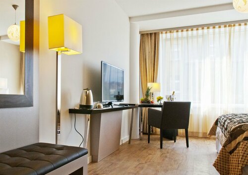 Hotel Vier Jahreszeiten Berlin City, Reservar Hotel Kreuzberg Berlim, perto de Schönleinstraße underground station