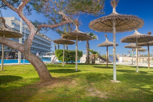 Eix Platja Daurada Hotel & SPA, Забронировать Курортный отель Отели Кан-Пикафорт с питанием, рядом с Playa de Can Picafort, Пансион