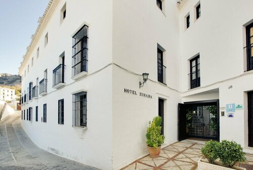 Hotel Zuhayra, Reservar Hotel Zuheros Madrid