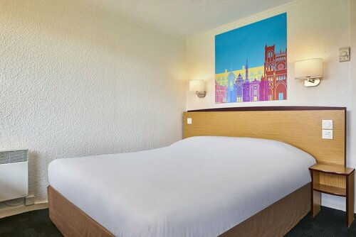Campanile Le Havre Est - Gonfreville, Book Hotel Hoteller i Upper Normandy med pool, Swimmingpool
