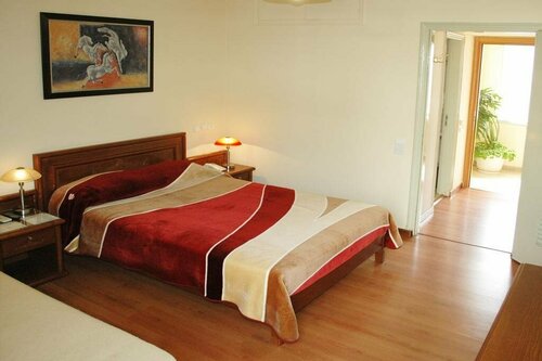 Omiros Hotel, Забронировать Отель Афины Острова Саронического залива - Аттика, рядом с British Council