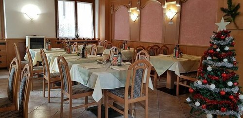 Green Base Hotel B&B, Забронировать Отель «постель и завтрак» Мале Валь-ди-Соле