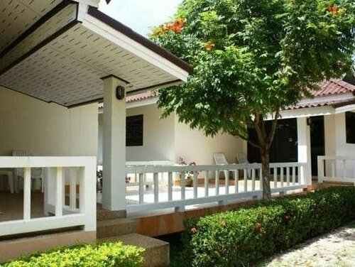 Baansaensook Villas, Забронировать Отель Отели Южного Таиланда с бассейном, Бассейн