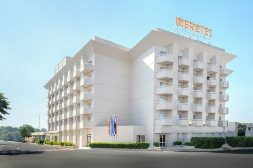 Iberotel Luxor Hotel, Rezervați Hotel East bank East bank