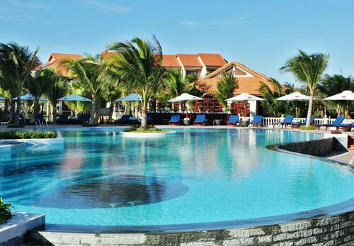Golden Coast Resort & Spa, Забронировать Курортный отель Курортные отели Биньтхуан, Курортный отель