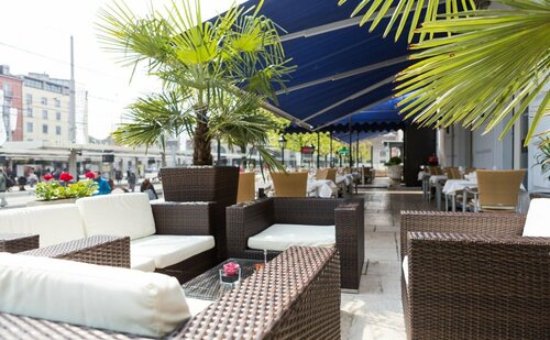Hotel Euler Basel, Забронировать Отель Отели Базеля с парковкой, рядом с Музей карикатуры и мультипликации, Парковка