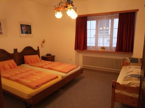 Hotel Centrale, Typically Swiss, Prenota Hotel Poschiavo 