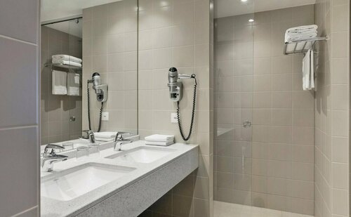 Courtyard by Marriott Basel, Забронировать Отель Праттельн Базель