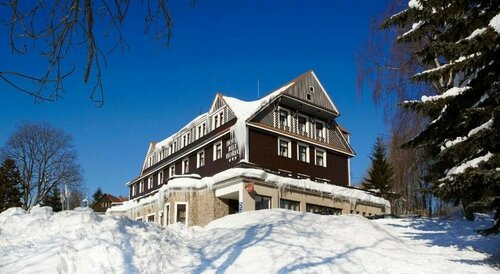 Spa Hotel Bily Horec, Забронировать Курортный отель Отели Гаррахов с завтраком, рядом с Bobsleight Harrachov, Завтраки