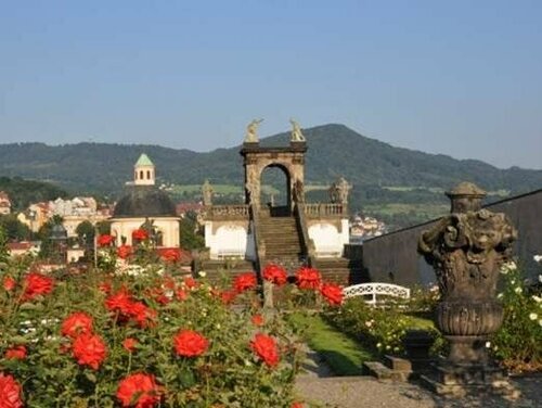 Zlatá Lípa – Wellness Hotel, Rezerwuj Hotel Decin Czech central mountains