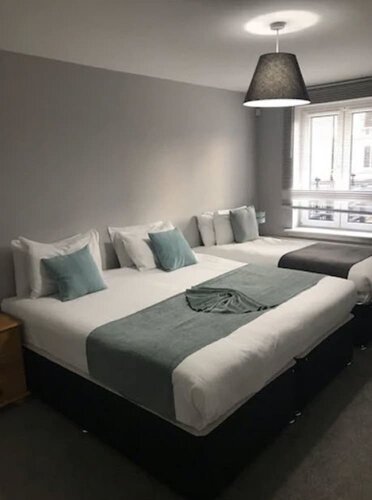 Edinburgh Playhouse Apartments, Забронировать Апартаменты/квартира Бротон Эдинбург, рядом с Торгово-развлекательный центр Omni Centre