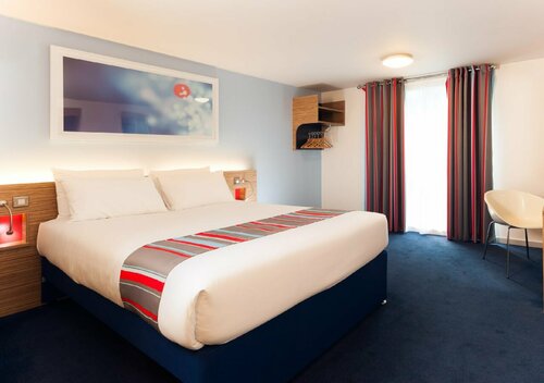 Travelodge Newquay Seafront, Забронировать Отель Ньюки Корнуолл