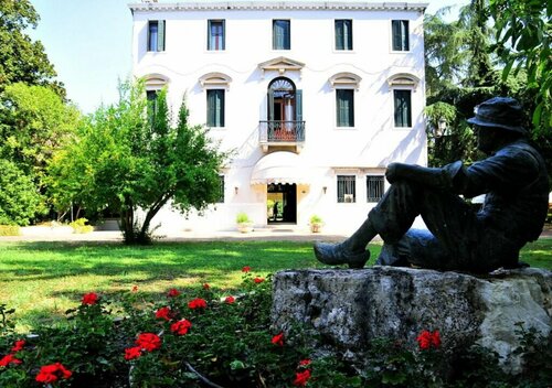 Park Hotel Villa Giustinian, Забронировать Отель Отели Brenta Riviera с парковкой, Парковка
