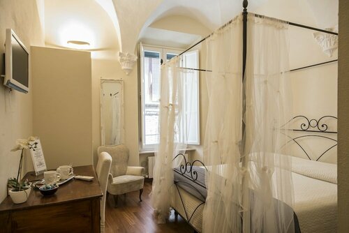 B&B Quattro Cantoni, Забронировать Отель «постель и завтрак» Отели Сиены 3 звезды, рядом с Piazza Salimbeni, 3*
