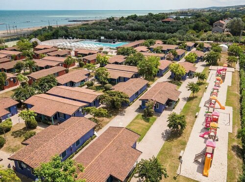 Natural Village Resort, Rezerwuj Ośrodek wypoczynkowy Hotele resortowe w Romagna, Ośrodek wypoczynkowy