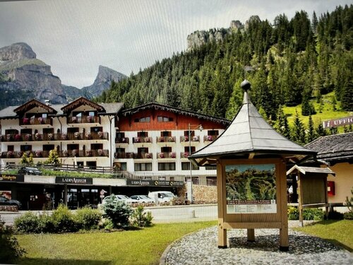 Hotel Pizboè, Забронировать Отель Отели Долины Валь-ди-Фасса с парковкой, Парковка