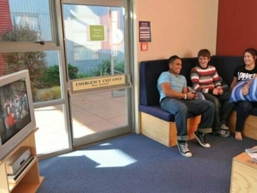 Haka House Rotorua, Забронировать Хостел Отели Роторуа с парковкой, Парковка