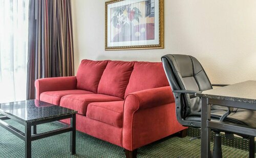 Quality Suites Near Orange County Convention Center, Varaa Hotelli Hotellit Doctor Phillips uima-altaalla, Uima-allas
