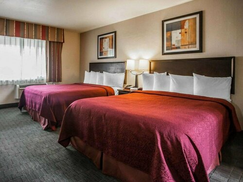 Quality Inn & Suites Anaheim at the Park, Забронировать Отель Отели Disneyland California с парковкой, Парковка