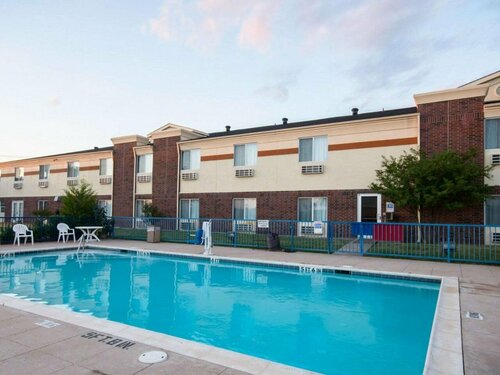 Comfort Inn & Suites Red Oak - Dallas Area, Забронировать Отель Ред-Оук Dallas - Fort Worth Metropolitan Area