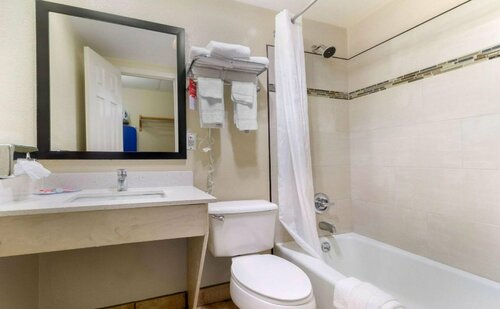 Econo Lodge Inn & Suites Gatlinburg at the Convention Center, Забронировать Отель Гатлинберг Great Smoky Mountains National Park