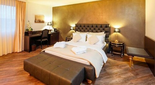 Business Hotel First, Забронировать Отель Фойзисберг 