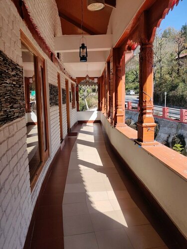 Hotel Burans & Restaurant, Buchen Sie Hotel Korba Uttarakhand