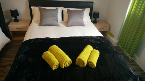 Old Trafford Guest House, Rezervați Pensiune Pensiuni în Merseyside, Pensiune