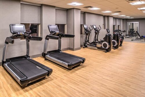 DoubleTree by Hilton Utica, Buchen Sie Hotel Utica 